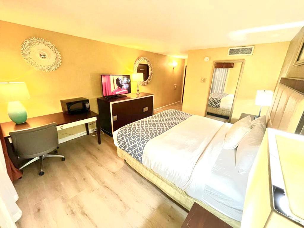 Hutchi Bell Hotel South Hutchinson Екстериор снимка